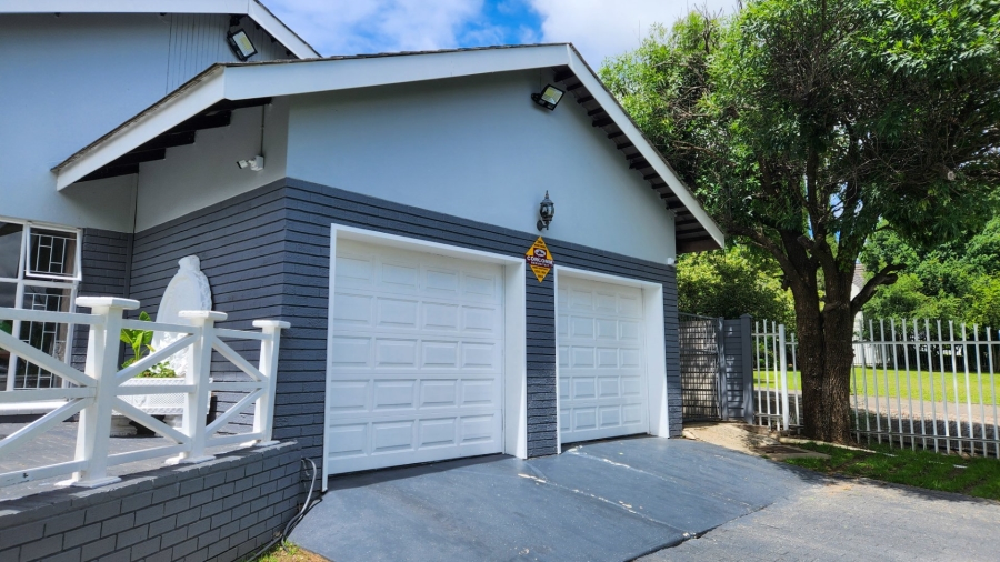 4 Bedroom Property for Sale in Wilgenhof Free State